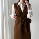 Sleeveless elegant V-neck woolen dress