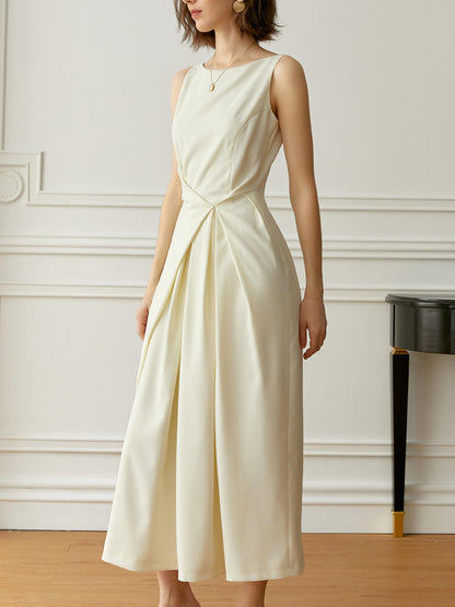 Elegant Sleeveless Pleated Dress